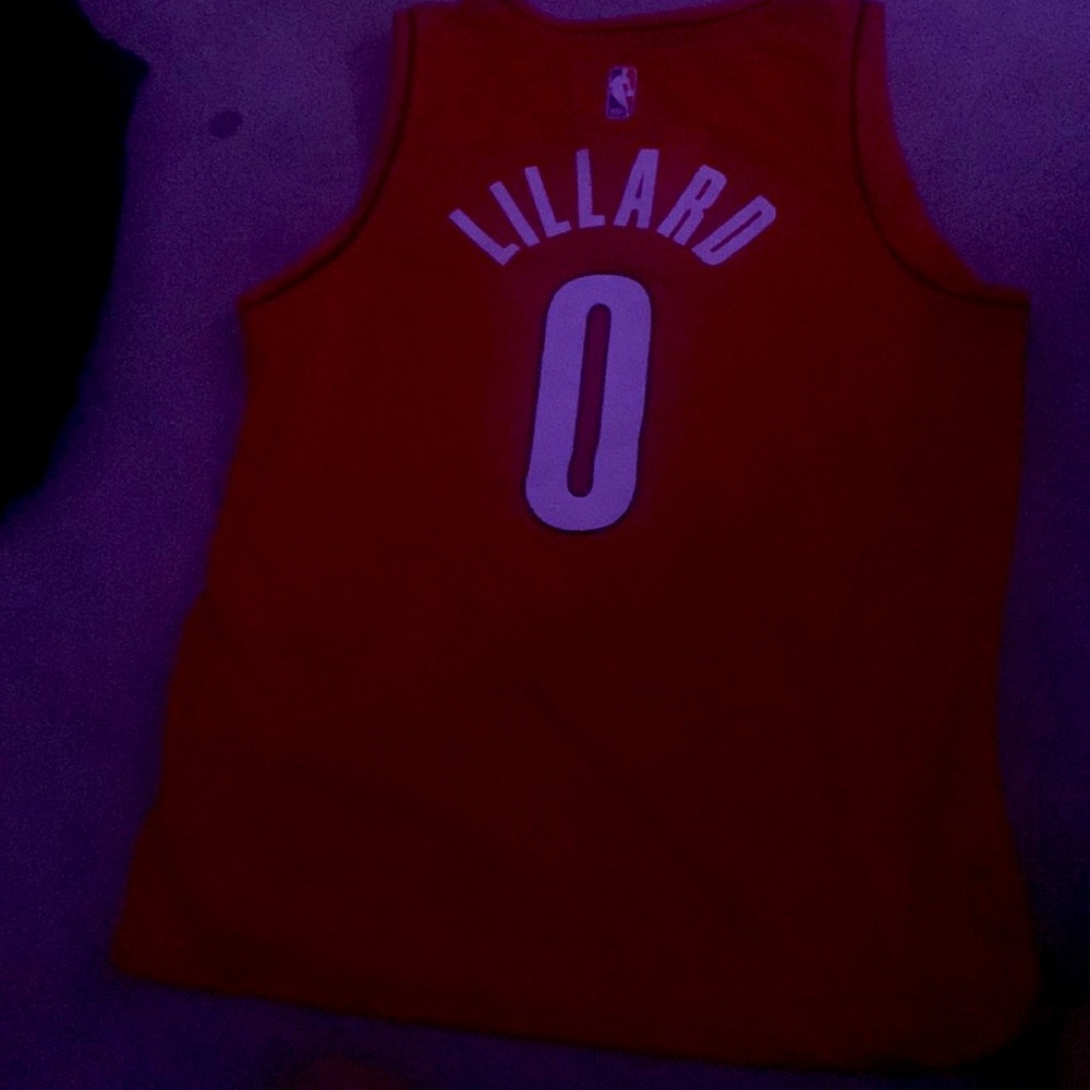 Fanatics mens large NBA Damian Lillard large jersey.